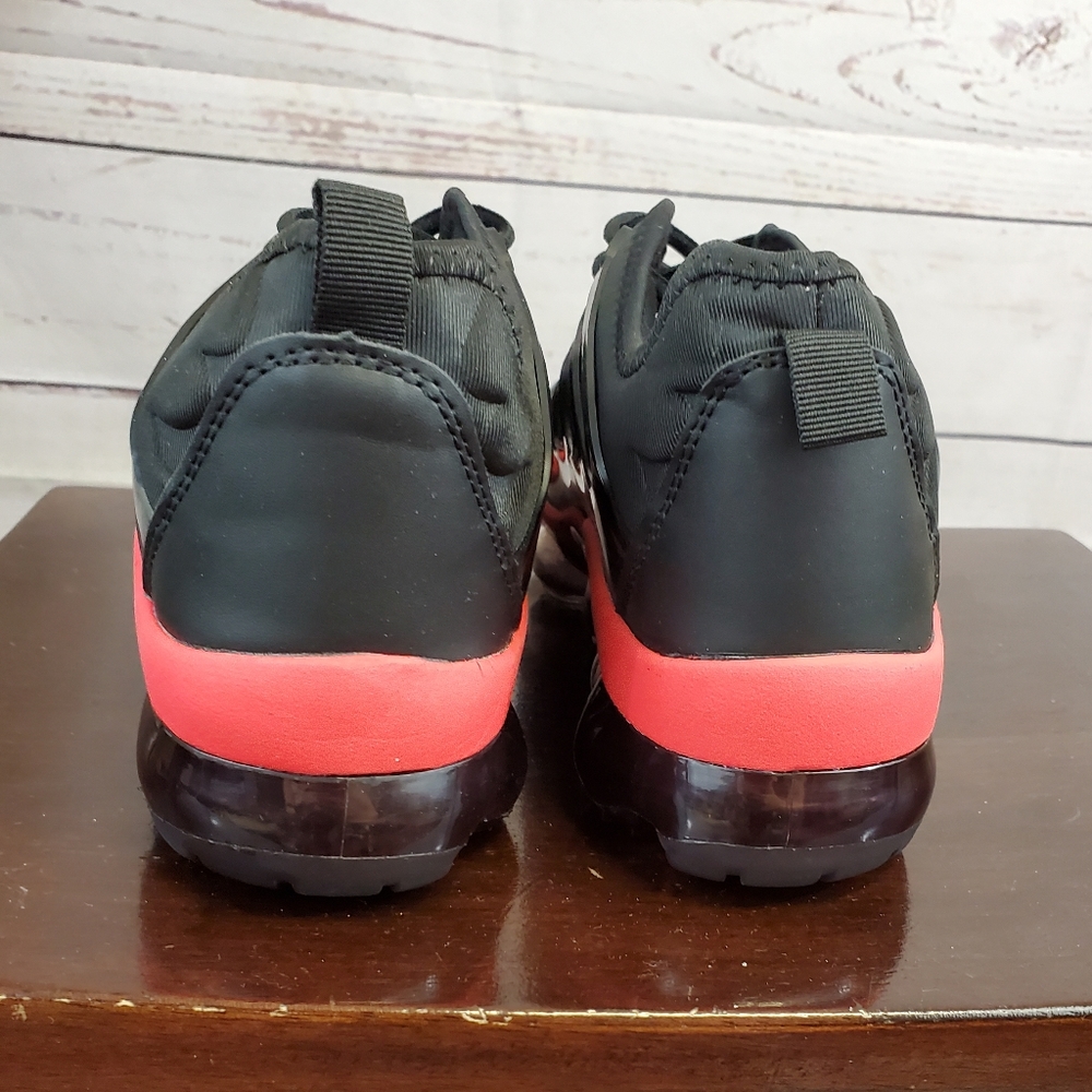running shoes - Picture 3 of 6